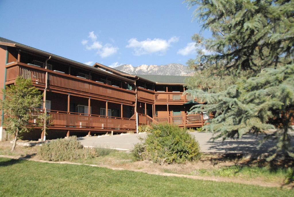 קרנוויל Corral Creek Lodge מראה חיצוני תמונה
