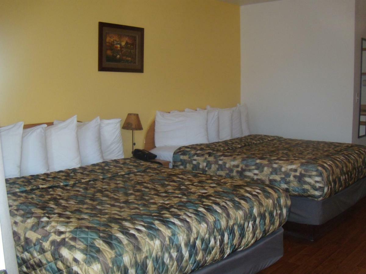 קרנוויל Corral Creek Lodge מראה חיצוני תמונה